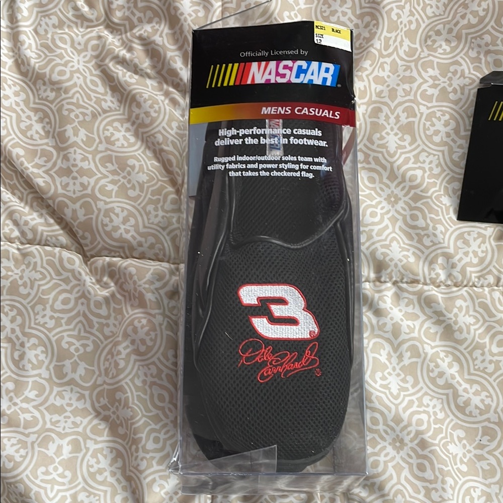 NASCAR vintage Dale Earnhardt NWT slippers